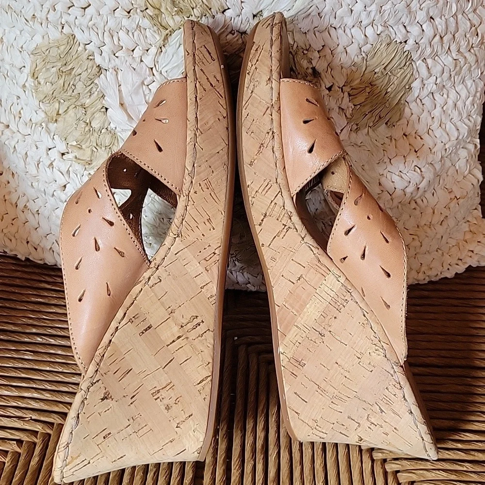 Born, open toe, perforated platform wedges, tan, size 10